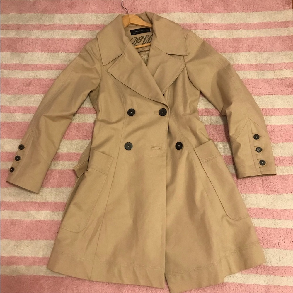 Zara Woman tapered trench coat with pleats, Size M